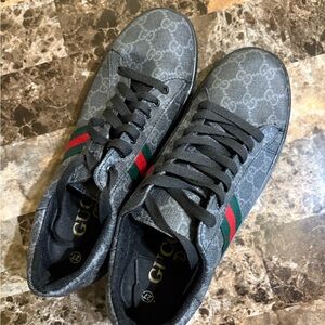 Gray and Green fashion Athletic Shoes with Distinctive Design